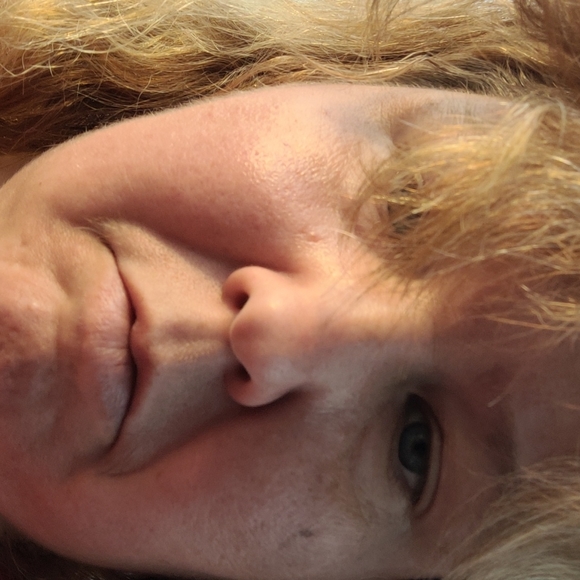 1. To pay at pump see screen at <right>regular - Picture 5 of 5